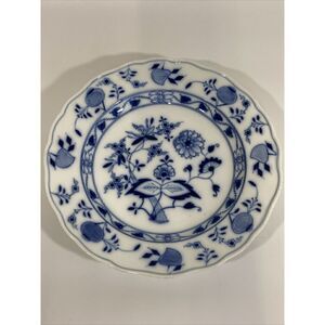 Meissen porcelain Blue Onion pattern rim soup bowl 9 3/4”